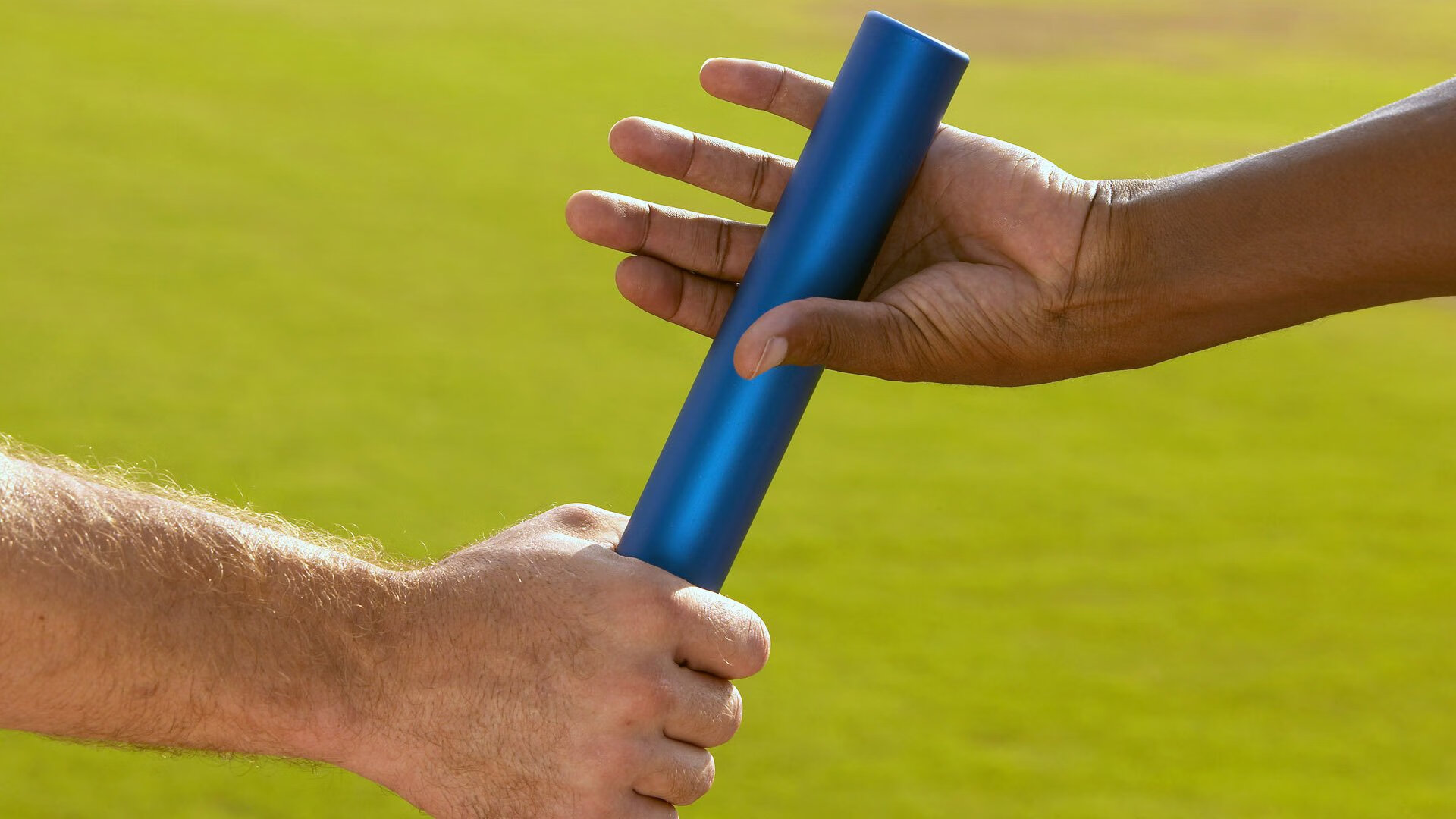 未来足球:技术驱动赛事玩法多元化,未来的足球可能长什么样